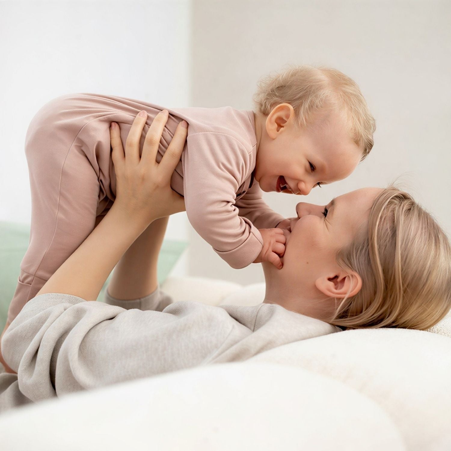BABY SCHLAFANZUG